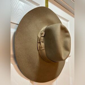 Women’s Stetson Hat Size Medium